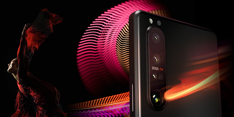 Snapdragon 888, экран 4К, 120 Гц, 4500 мА·ч, IP68, зарядка в комплекте, оптика Zeiss. В России наконец-то начались продажи флагмана Sony Xperia 1 III